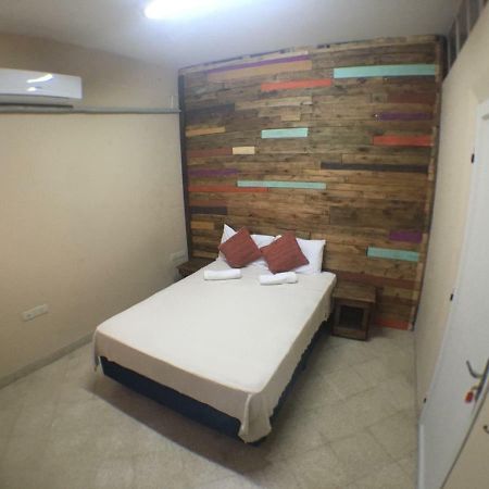 אסונסיון Hostal El Farol מראה חיצוני תמונה