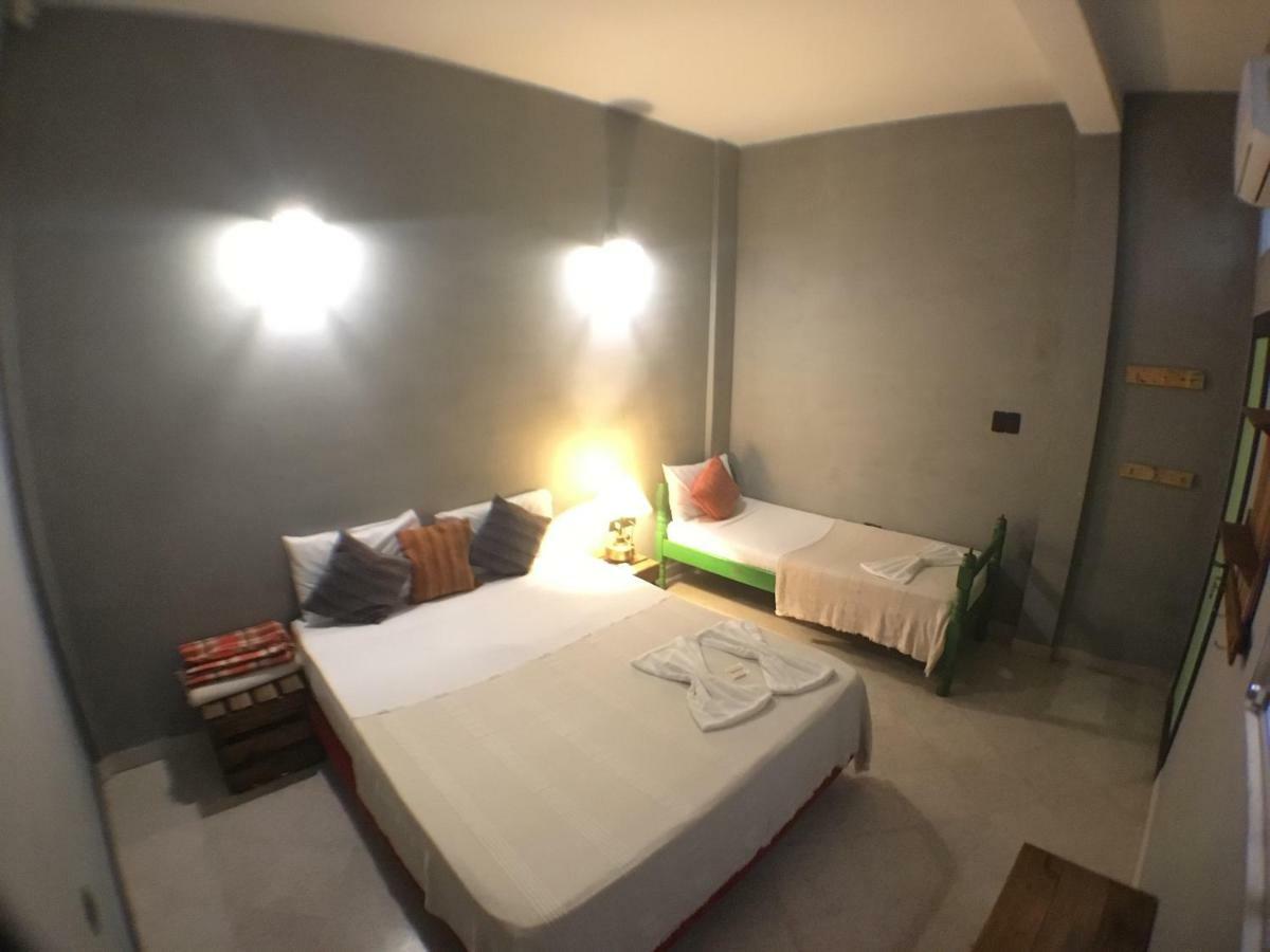 אסונסיון Hostal El Farol מראה חיצוני תמונה